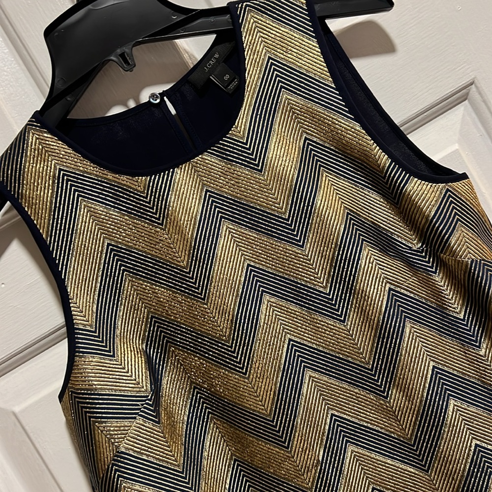 J.crew sleeveless top shirt navy , gold Size 00